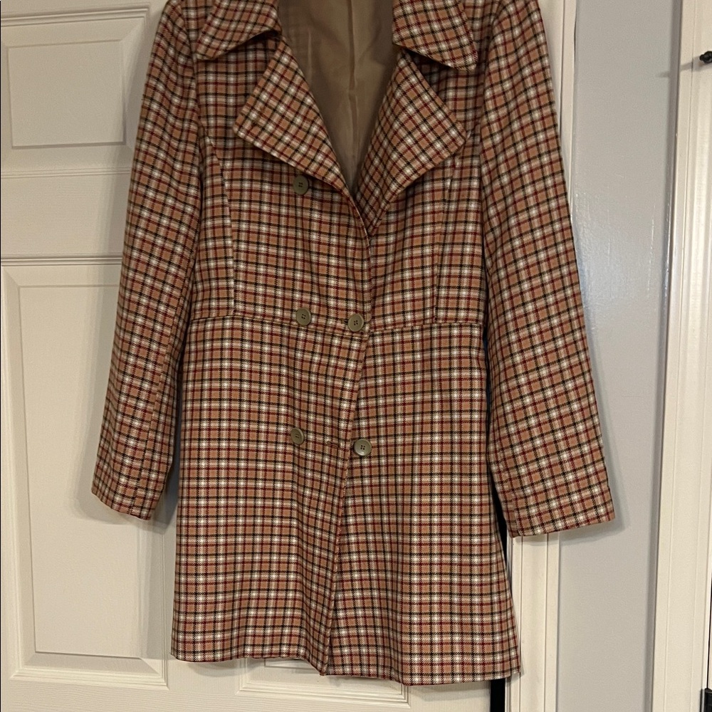 Nicole Plaid Double-Breasted Trench Coat.  In Great condition!!